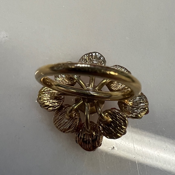 Louis Vuitton Mille et Nuit Crystal Cocktail Ring - Picture 6 of 8